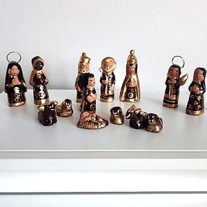NATIVITY set Miniature Mexican Pottery Of 14 Hand Painted Gold/ Chocolate Brown